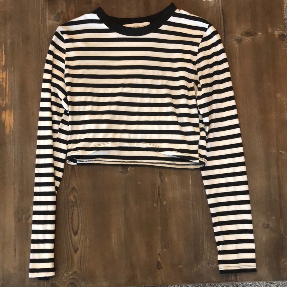 Long sleeve crop top